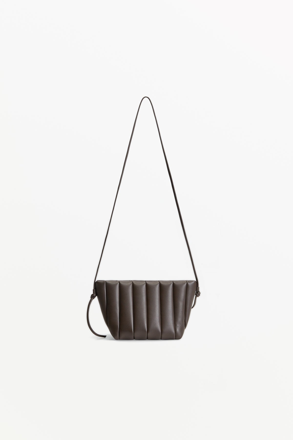 Boulevard Cacao, worn on the shoulder
