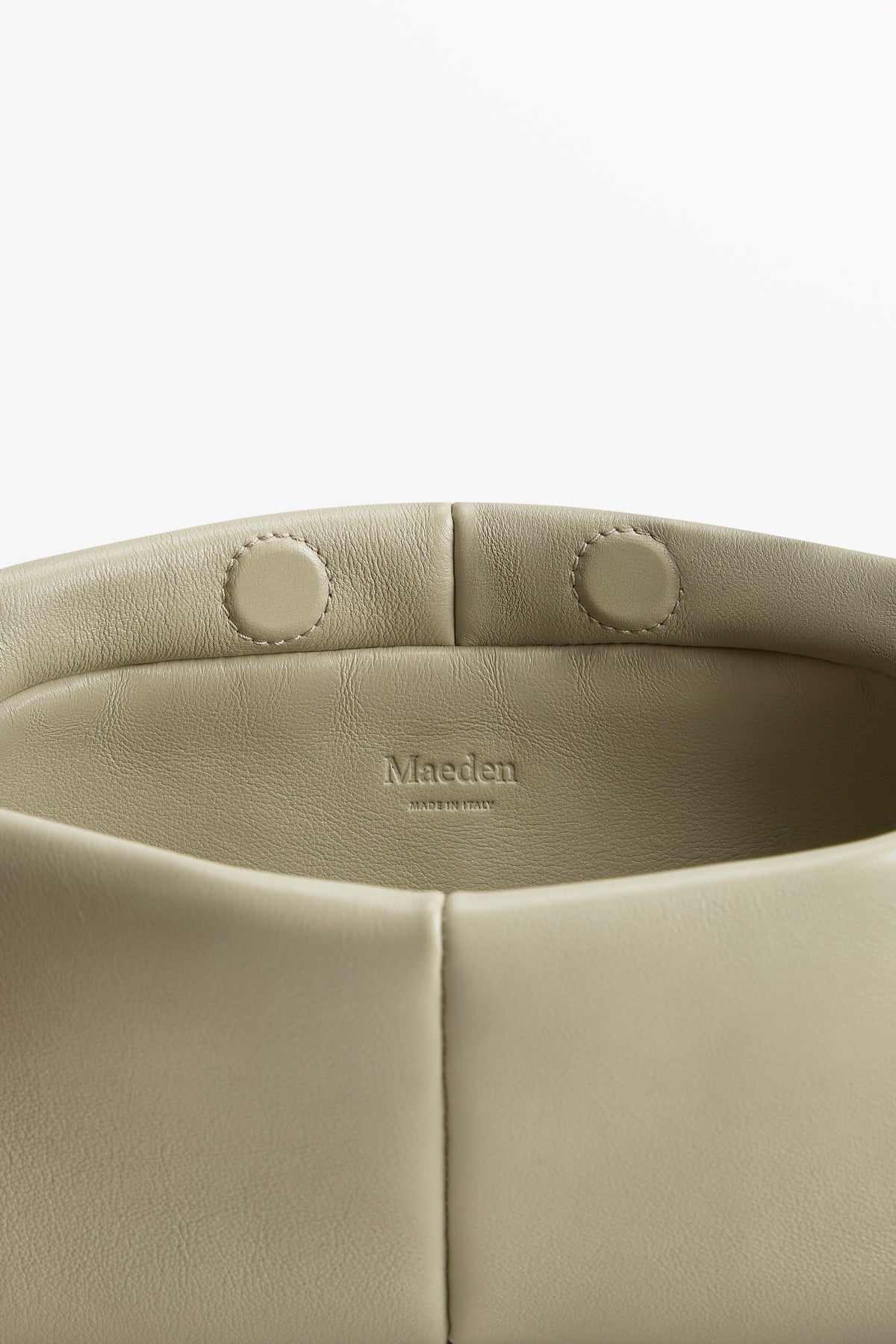 Boulevard Clutch Echo, interior view
