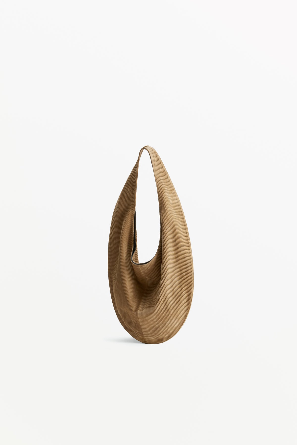 Market Tote Suede Cord, worn on the shoulder