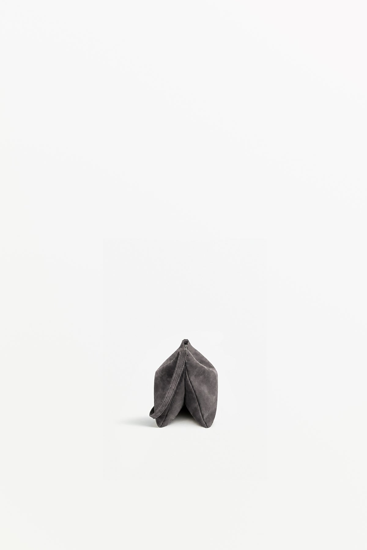 Moore Nubuck Ash, profile view