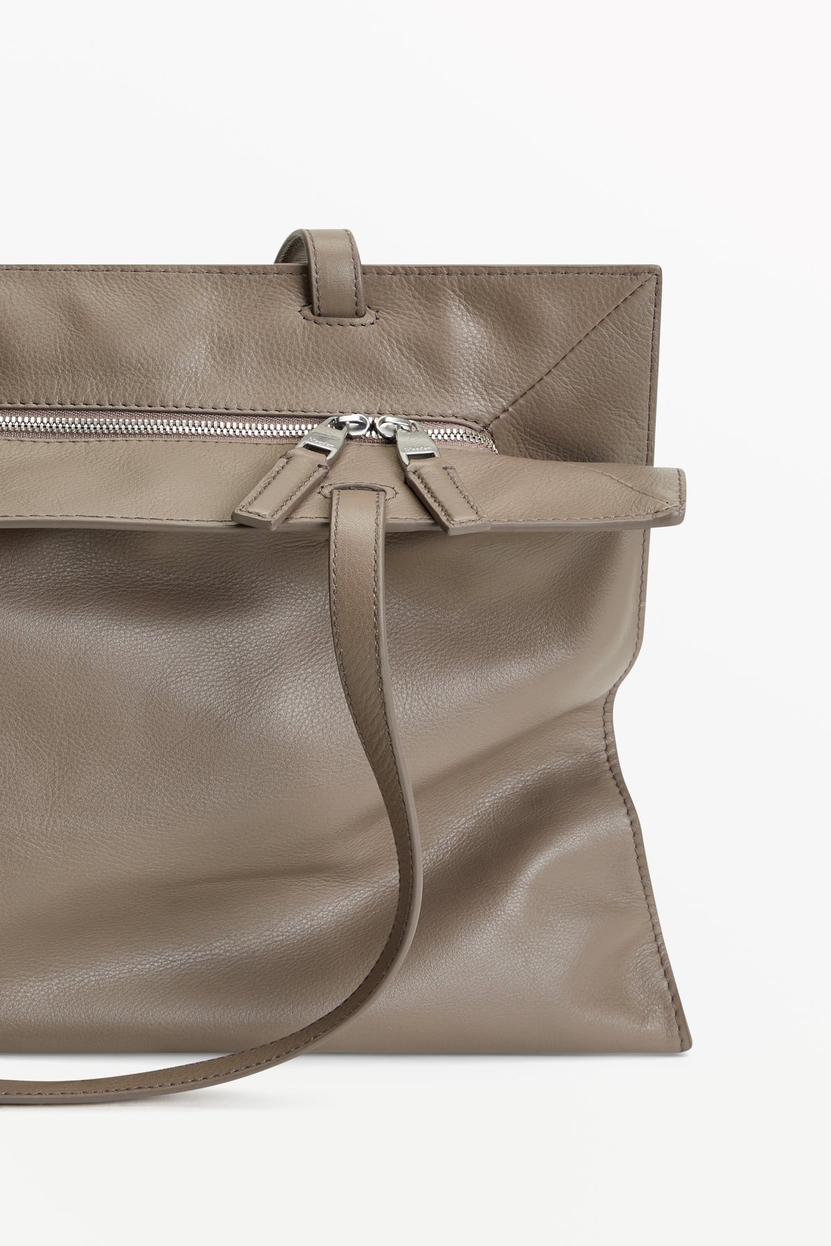 Yumi Sling Mute, material detail