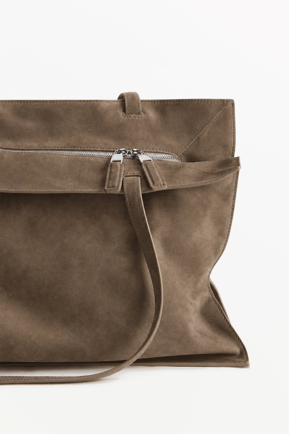Yumi Sling Nubuck Contour, material detail