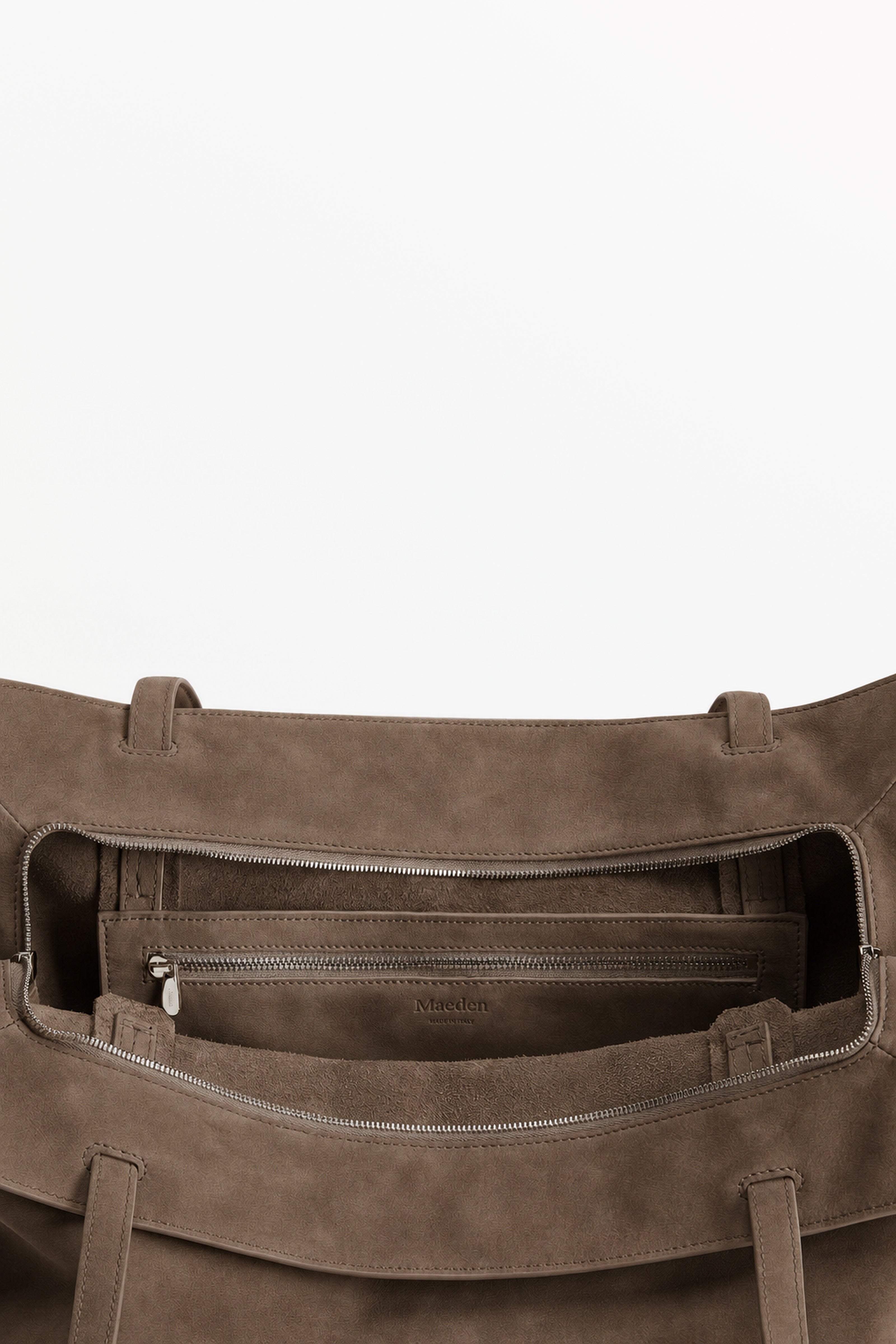 Yumi Sling Nubuck Contour, interior view