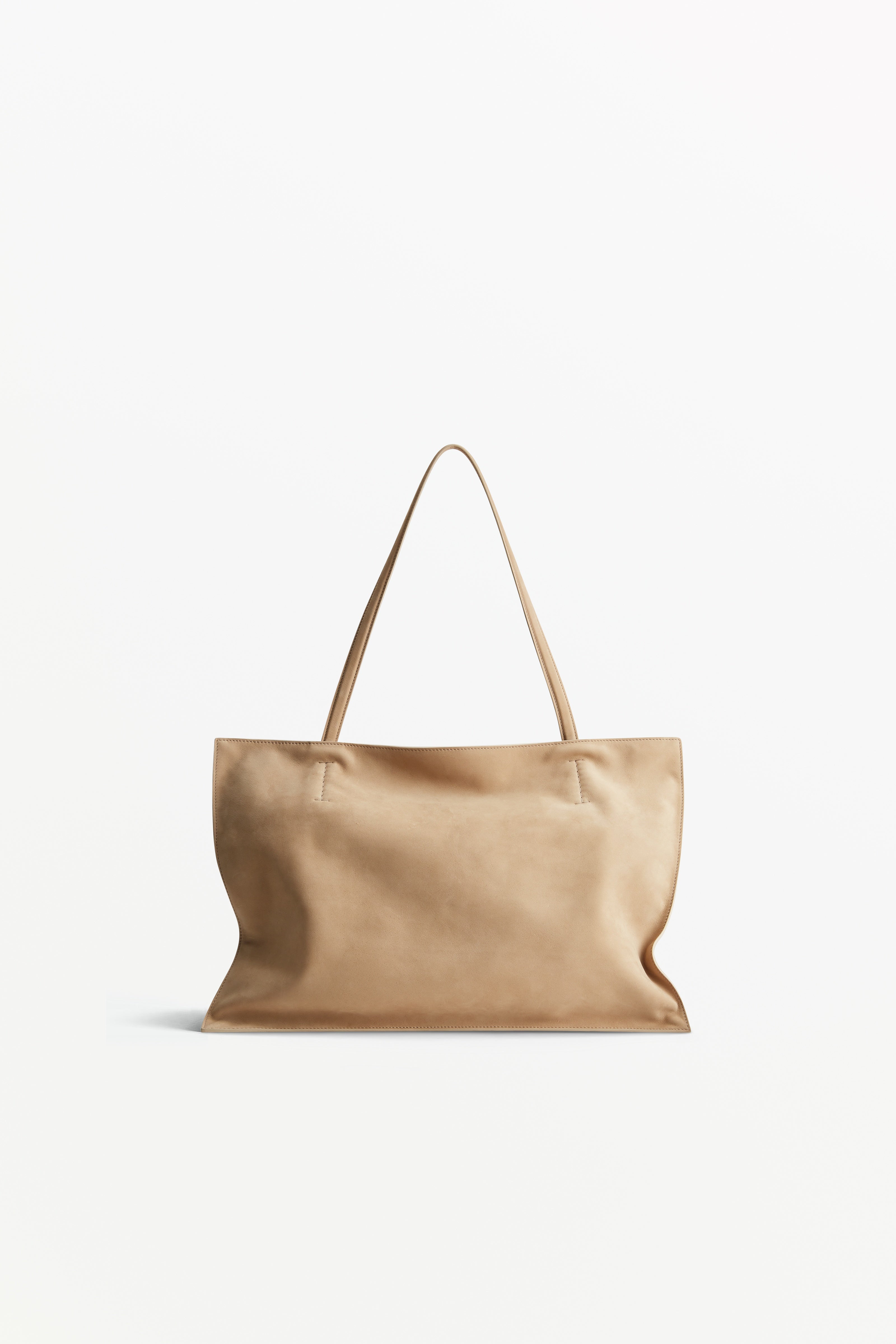Yumi Sling Nubuck Dorset, worn on the shoulder