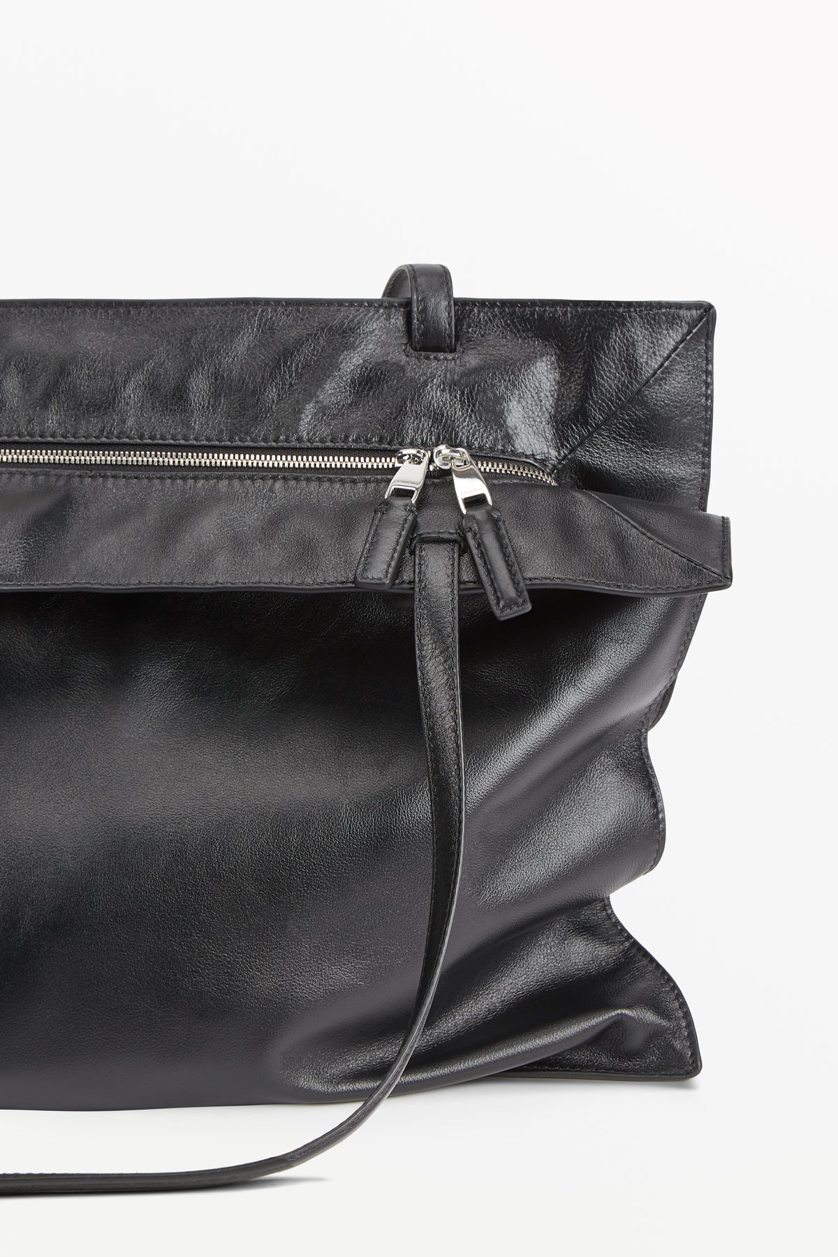 Yumi Sling Oil, material detail