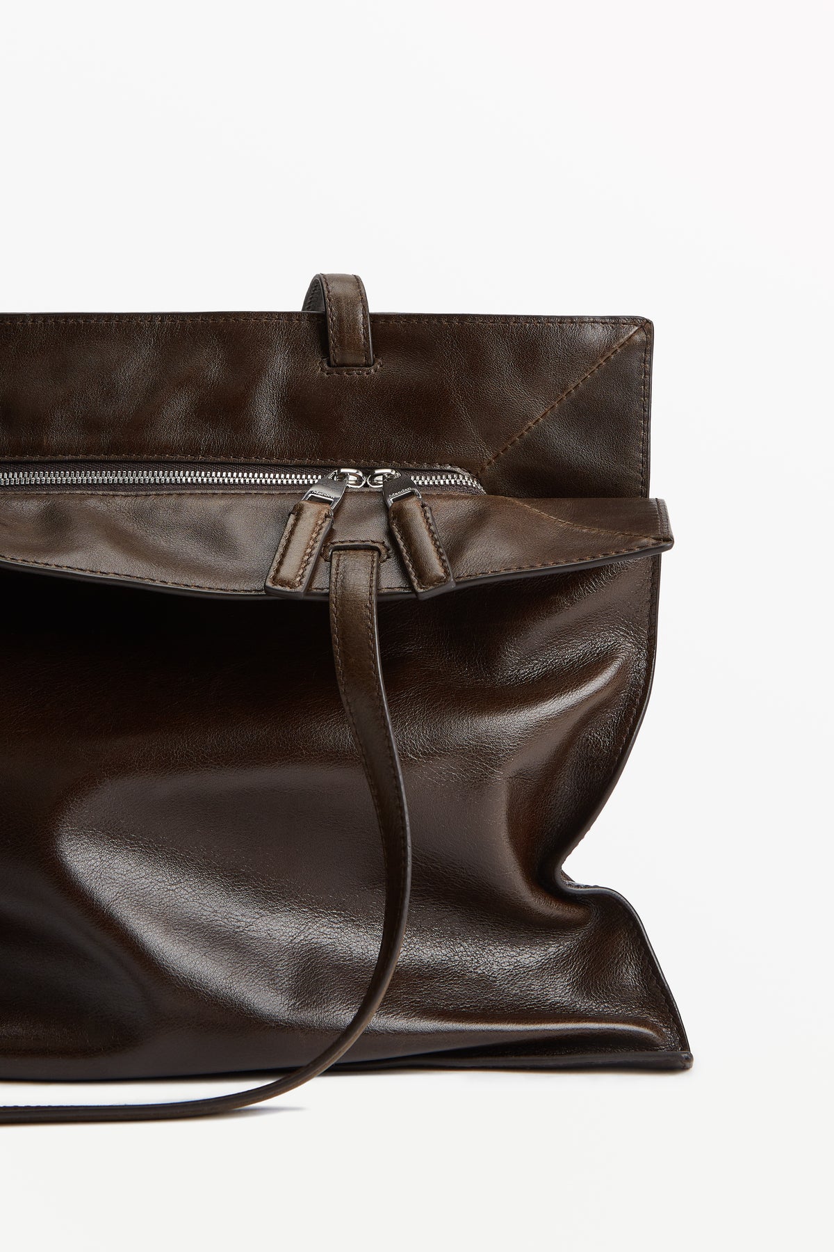 Yumi Sling Umber, material detail